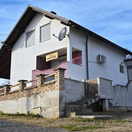 別荘 Domacinstvo Marija